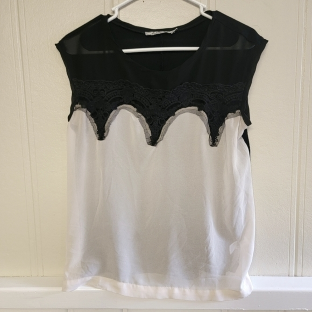 Chloe K Sheer Lace‎ Blouse